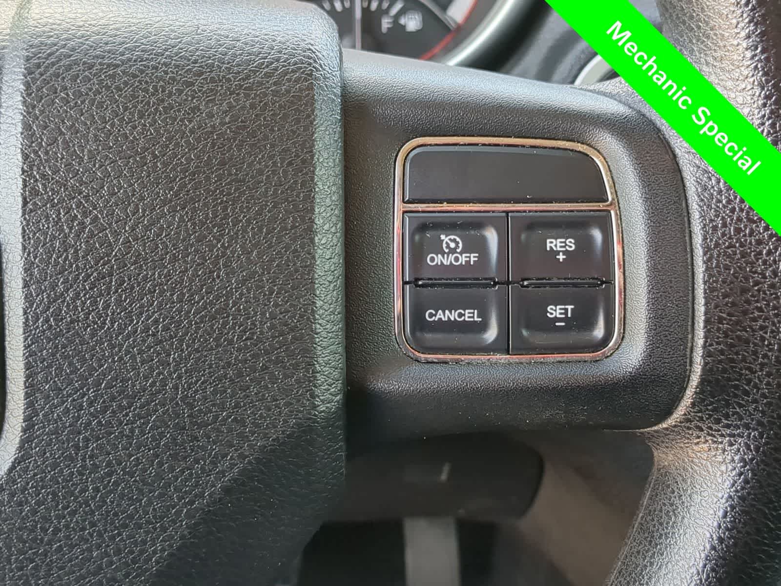 Thumbnail: 2011 Dodge Journey - 23
