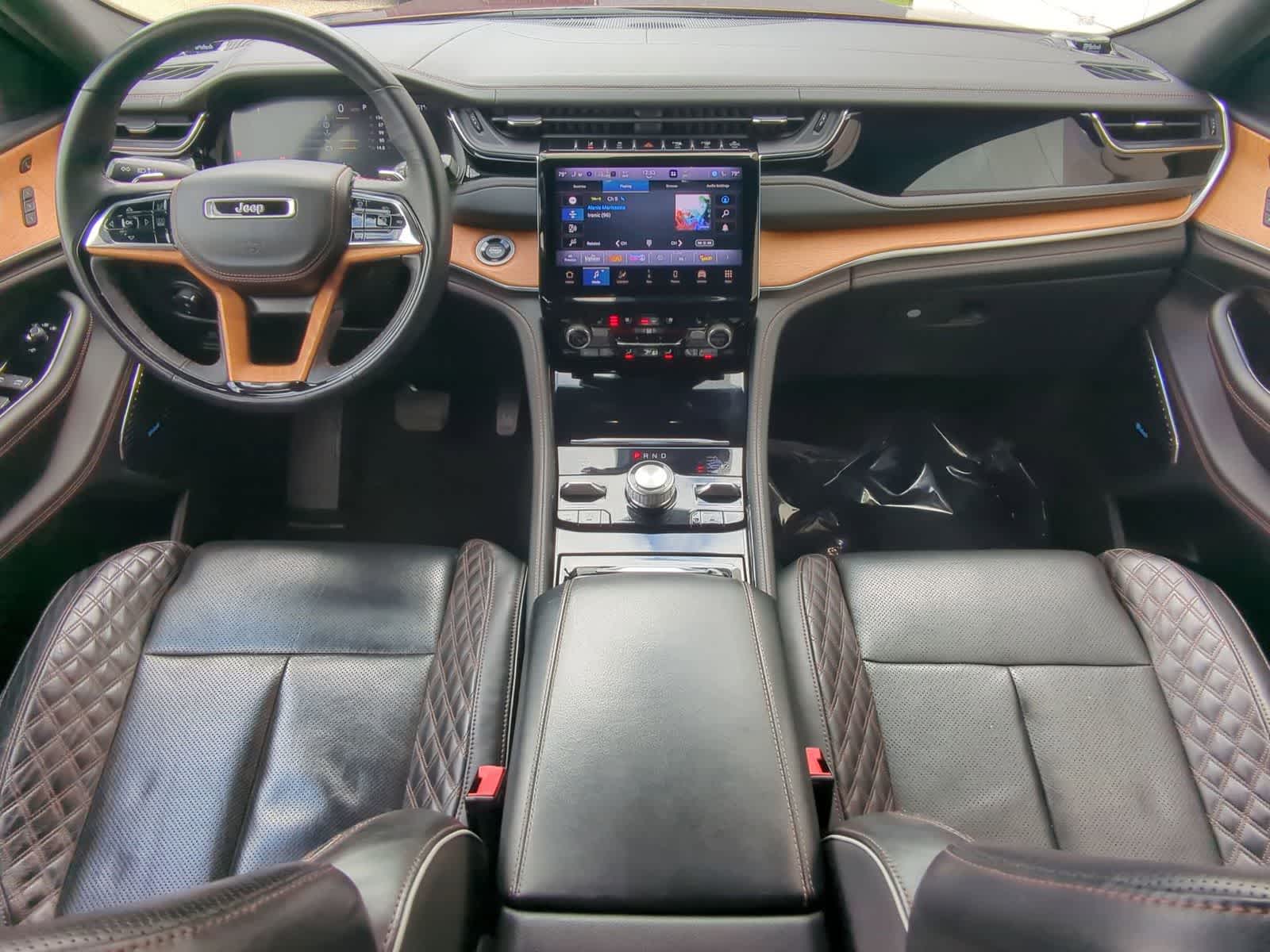 Thumbnail: 2022 Jeep Grand Cherokee - 15