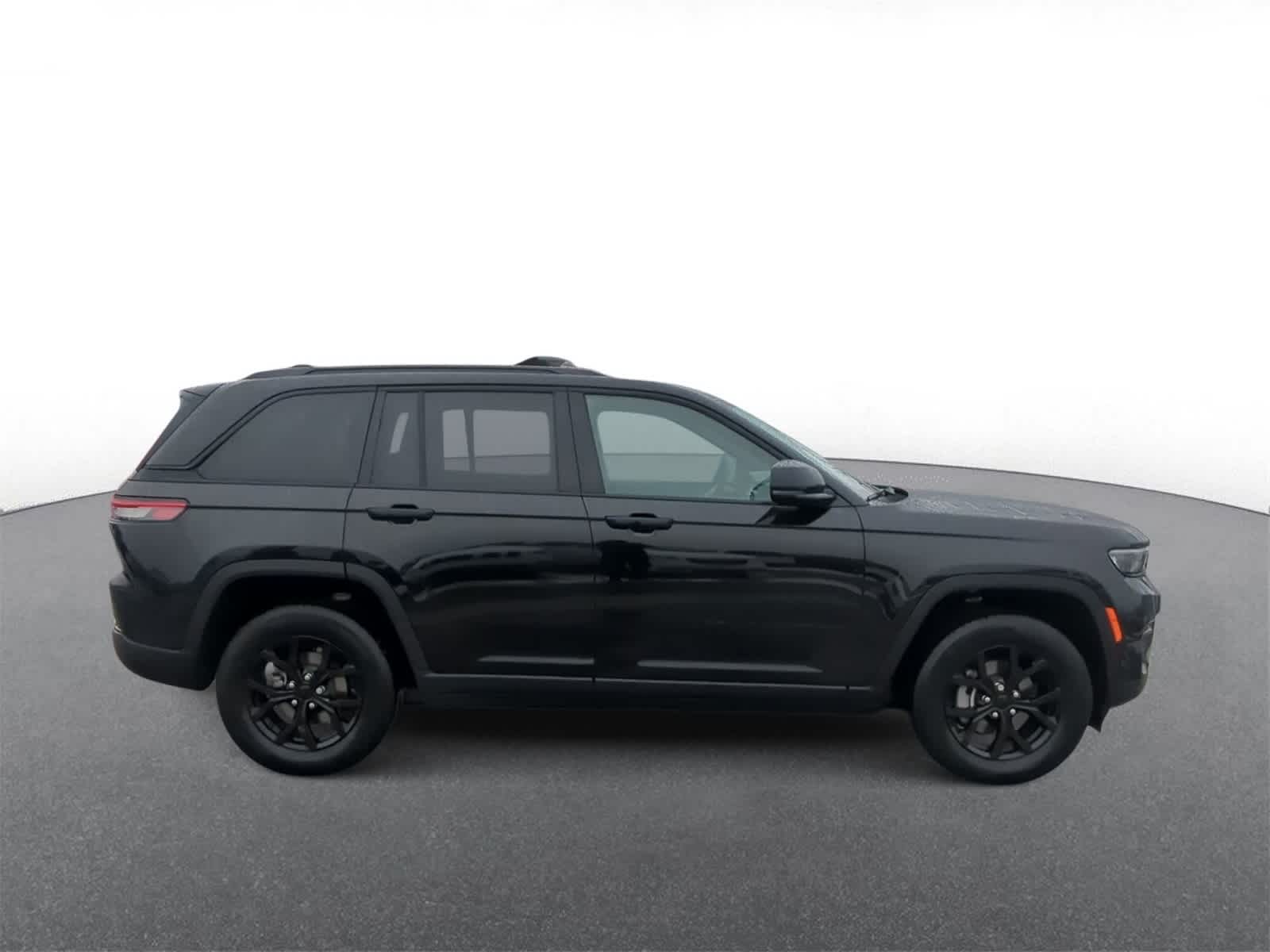 Thumbnail: 2024 Jeep Grand Cherokee - 9