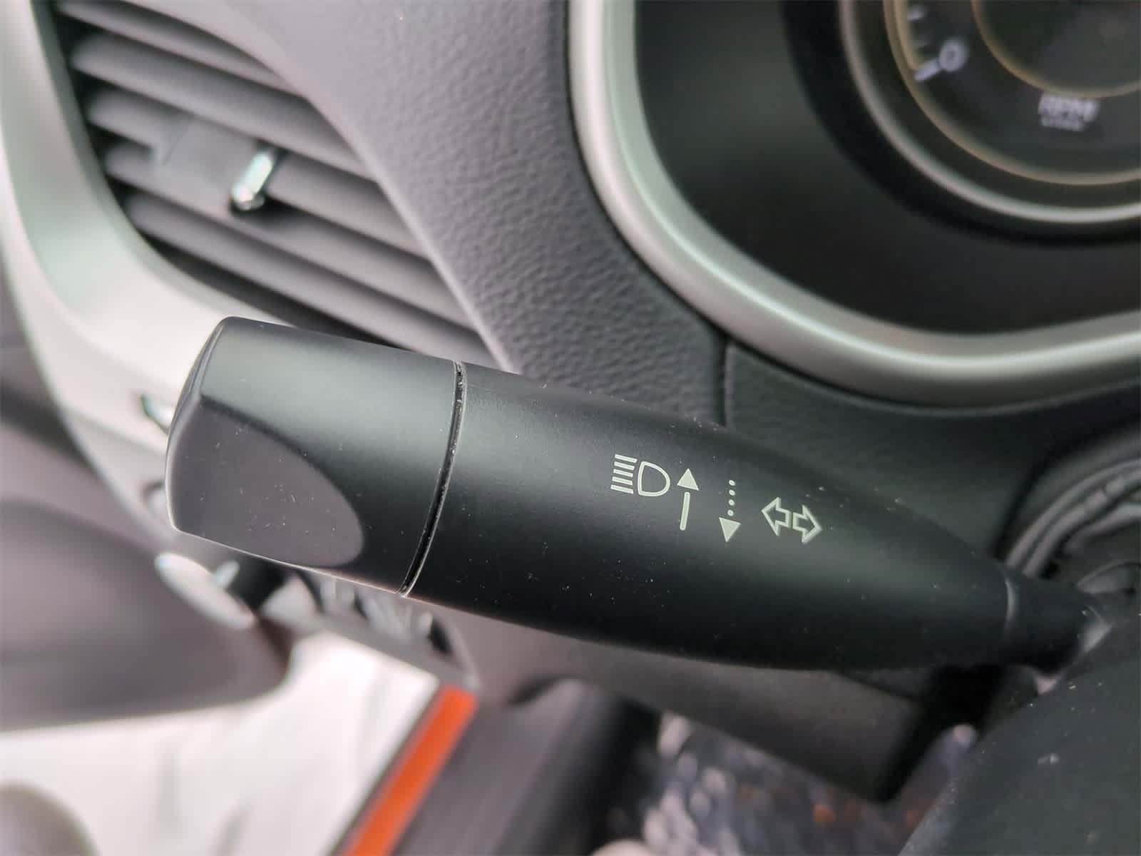 Thumbnail: 2015 Jeep Cherokee - 26