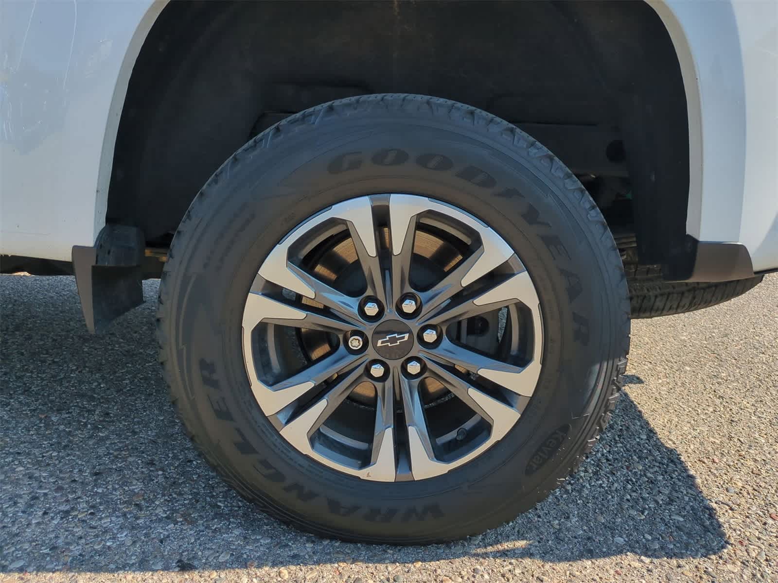 Thumbnail: 2021 Chevrolet Colorado - 12