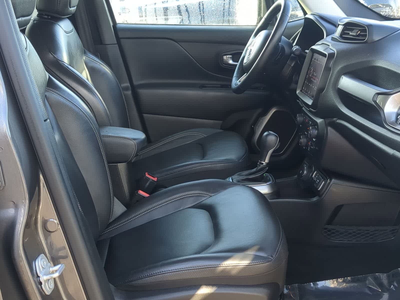 Thumbnail: 2021 Jeep Renegade - 28