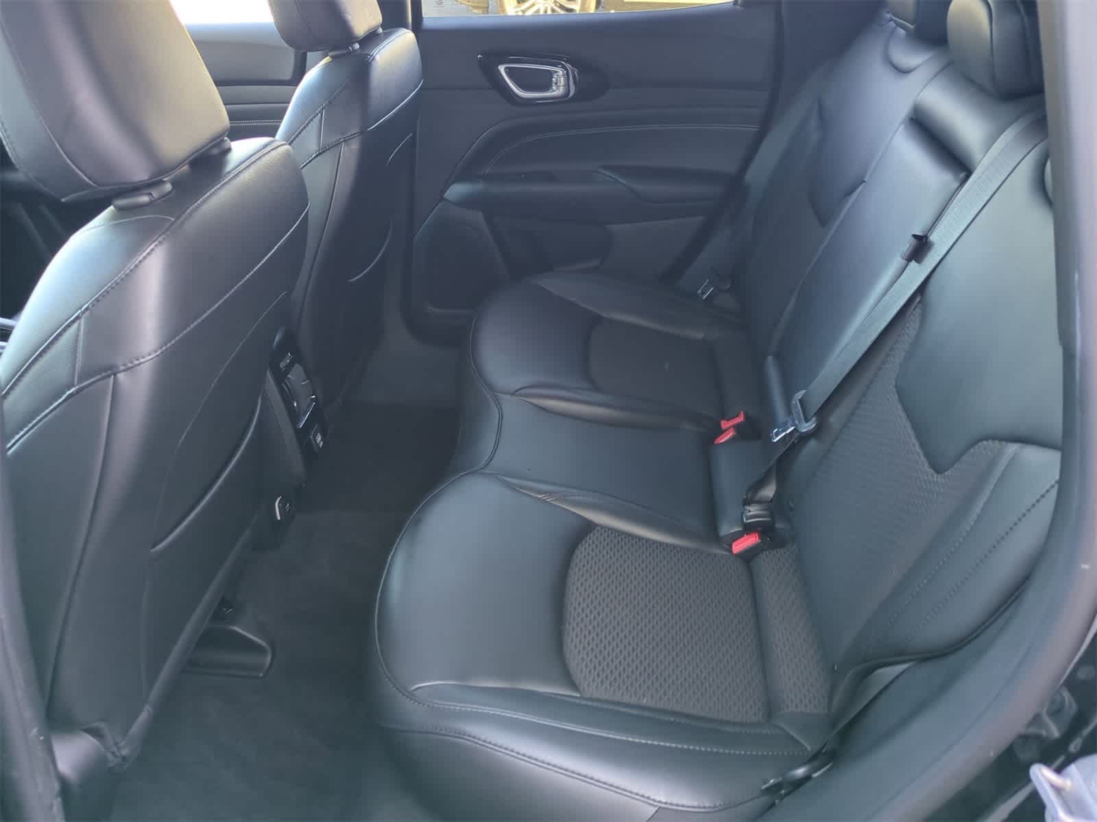 Thumbnail: 2022 Jeep Compass - 19