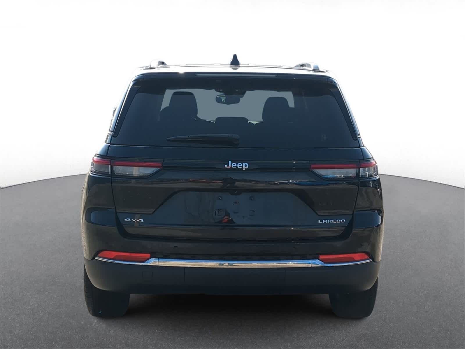 Thumbnail: 2023 Jeep Grand Cherokee - 7