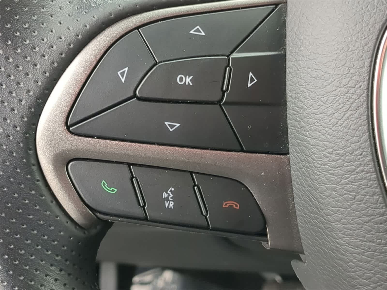 Thumbnail: 2023 Dodge Durango - 32