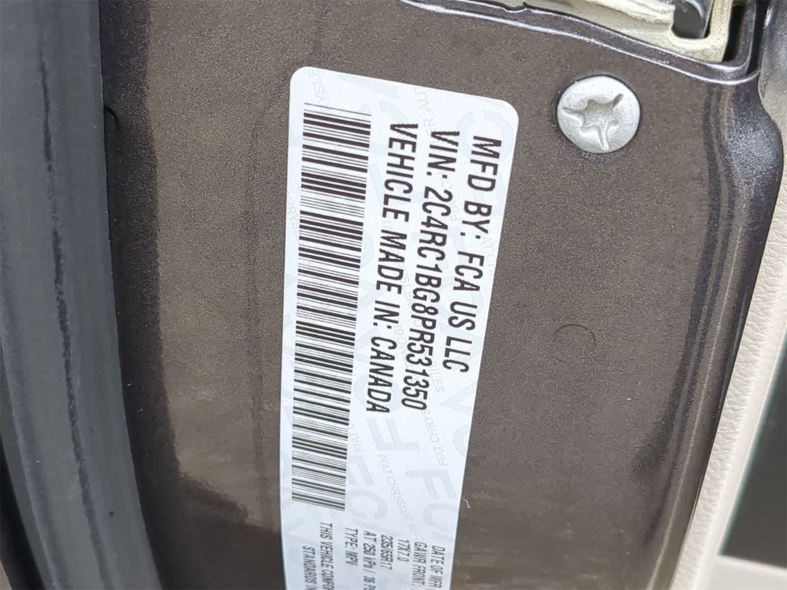 Thumbnail: 2023 Chrysler Pacifica - 34