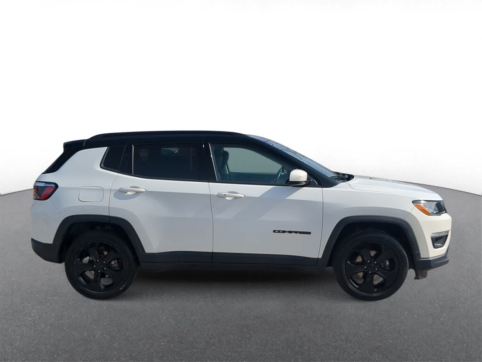 Thumbnail: 2018 Jeep Compass - 9