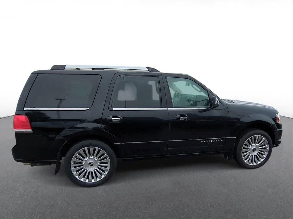 Thumbnail: 2017 Lincoln Navigator - 9