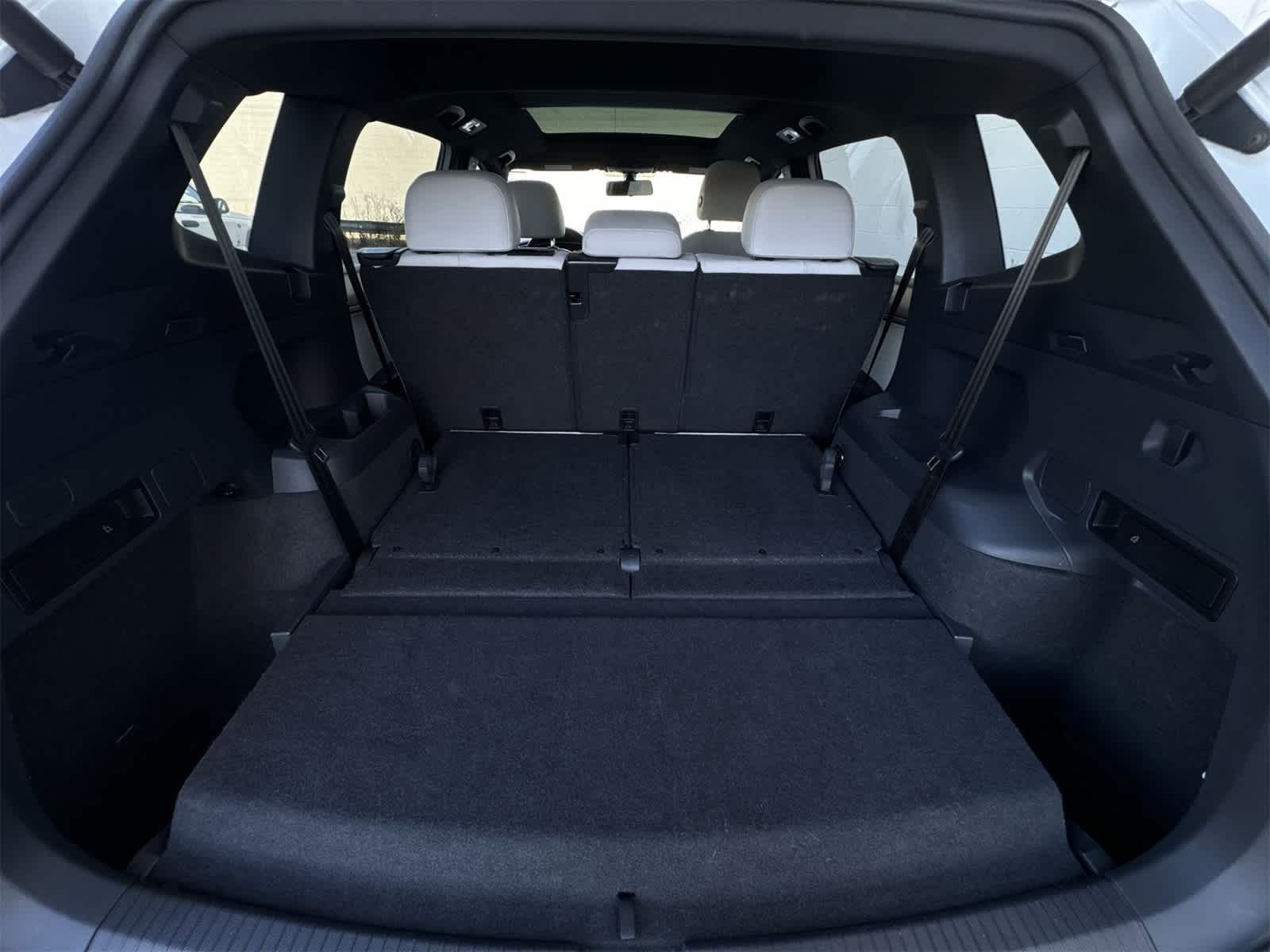 Thumbnail: 2019 Volkswagen Tiguan - 38