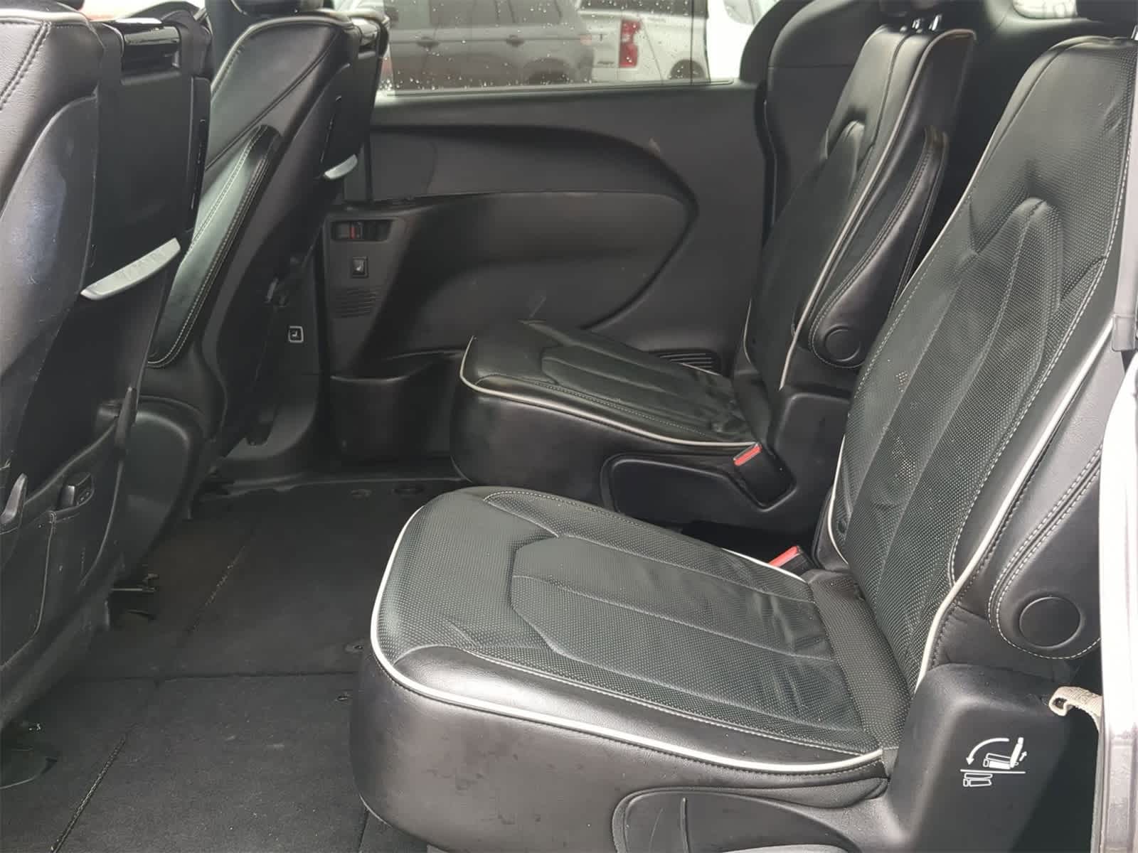 Thumbnail: 2019 Chrysler Pacifica - 27