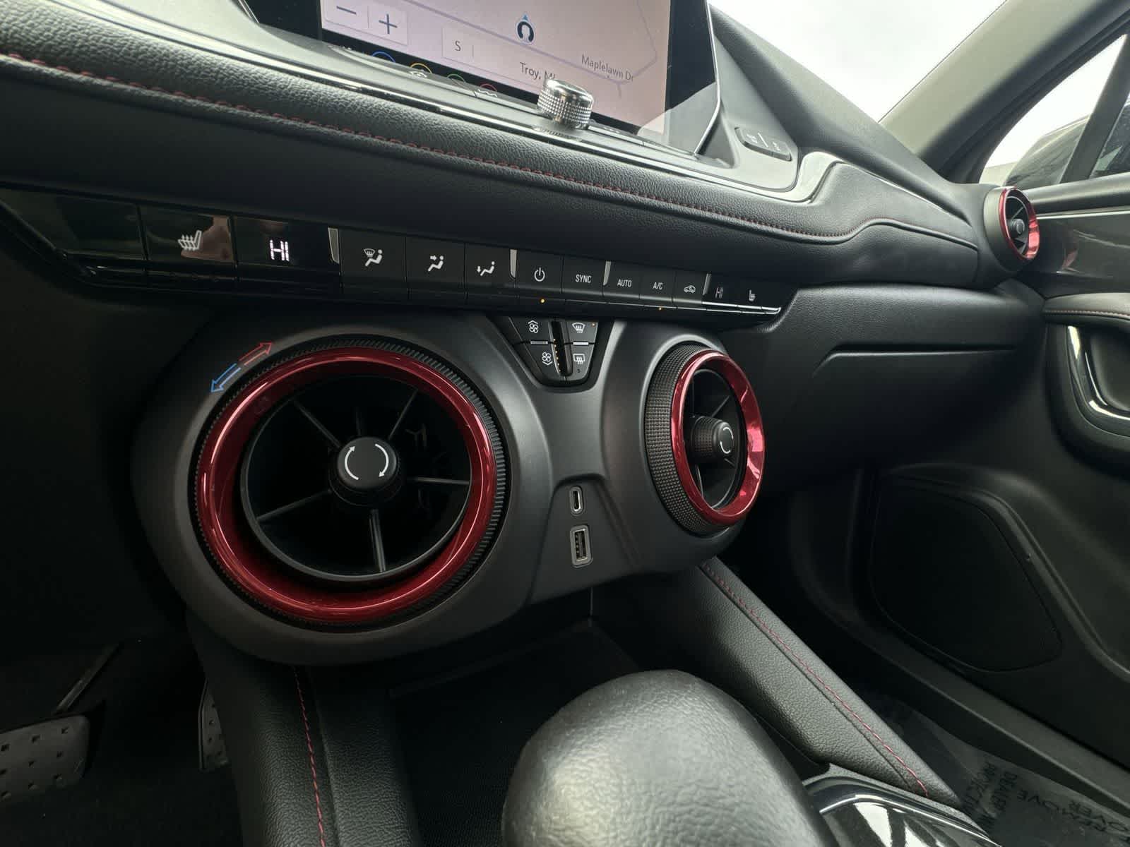 Thumbnail: 2020 Chevrolet Blazer - 32