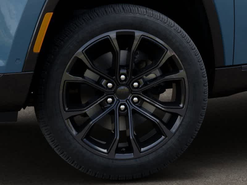 Thumbnail: 2026 Jeep Grand Wagoneer - 8