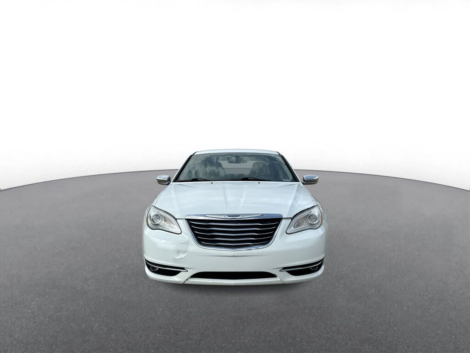 Thumbnail: 2013 Chrysler 200 - 3