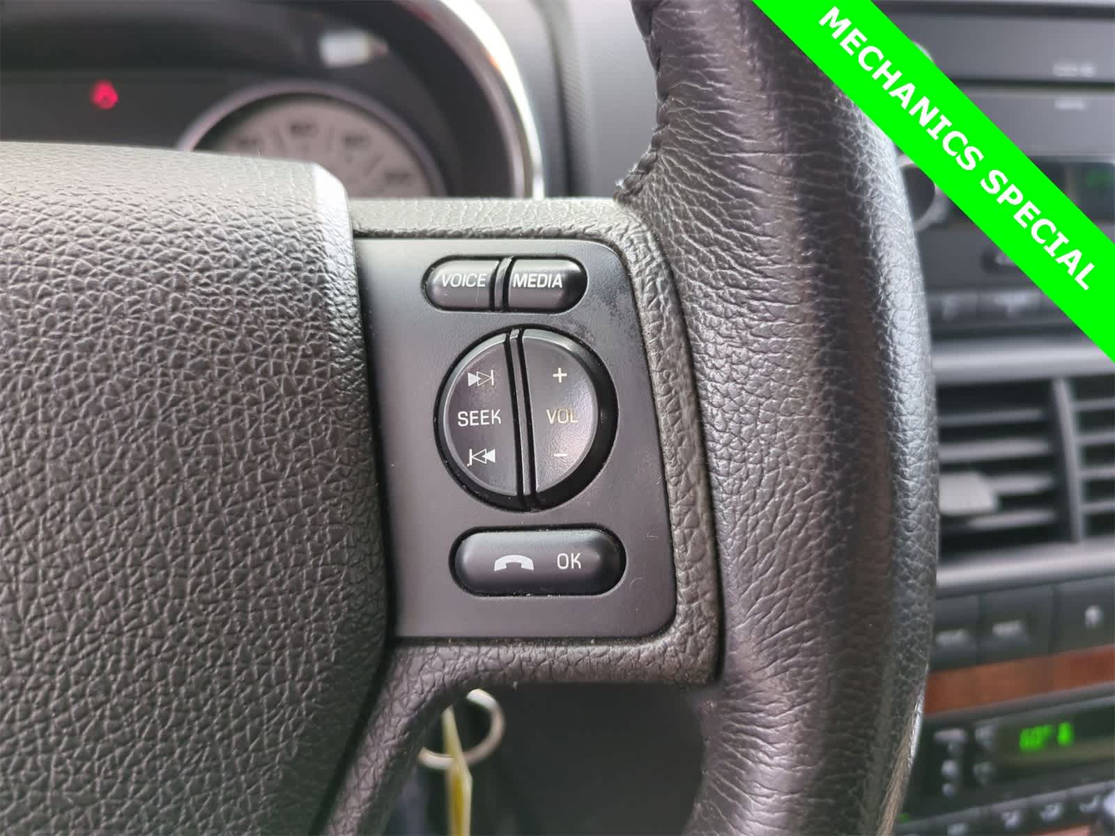 Thumbnail: 2010 Ford Explorer - 23