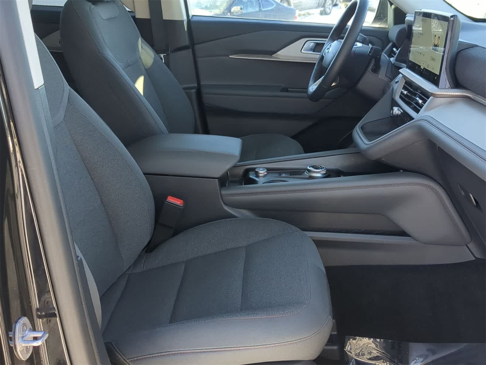 Thumbnail: 2025 Ford Explorer - 28