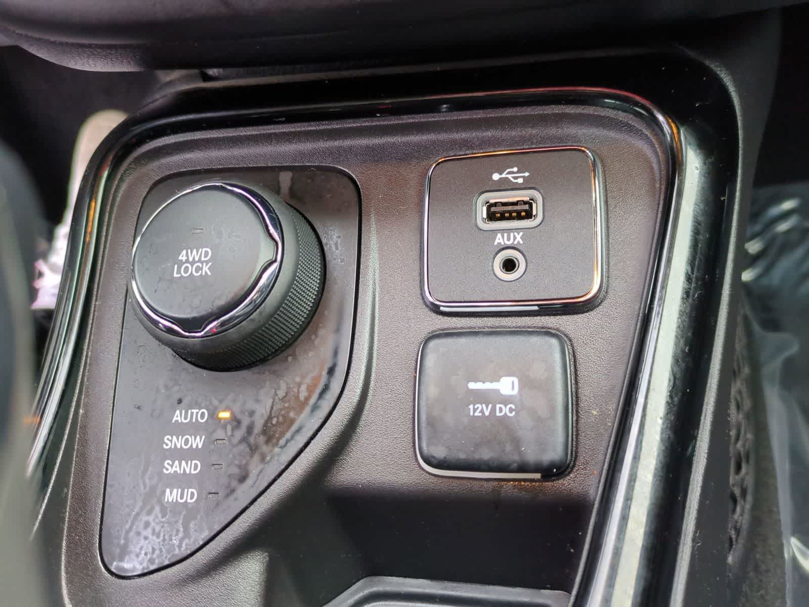 Thumbnail: 2018 Jeep Compass - 31