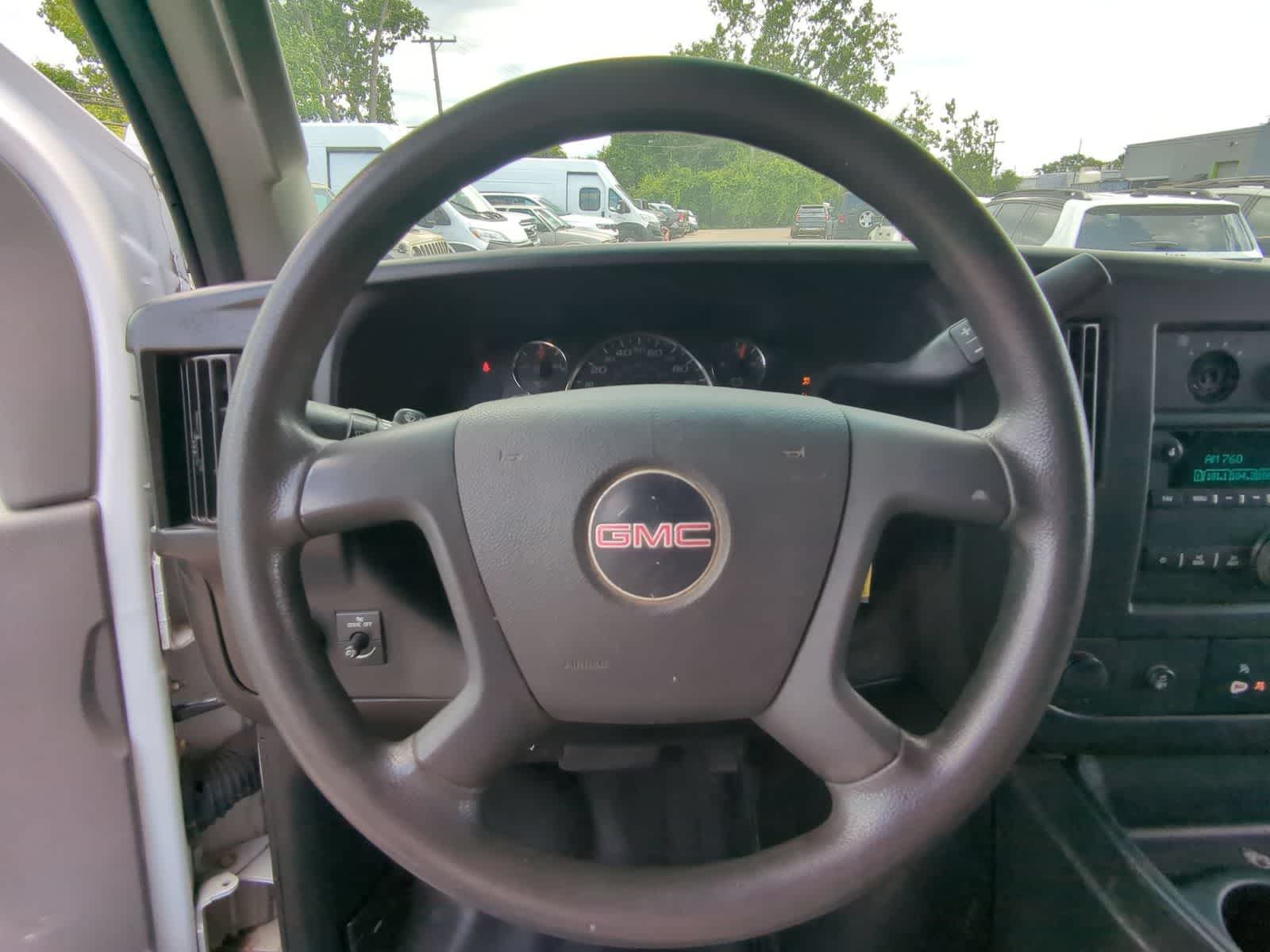 Thumbnail: 2017 GMC Savana - 19