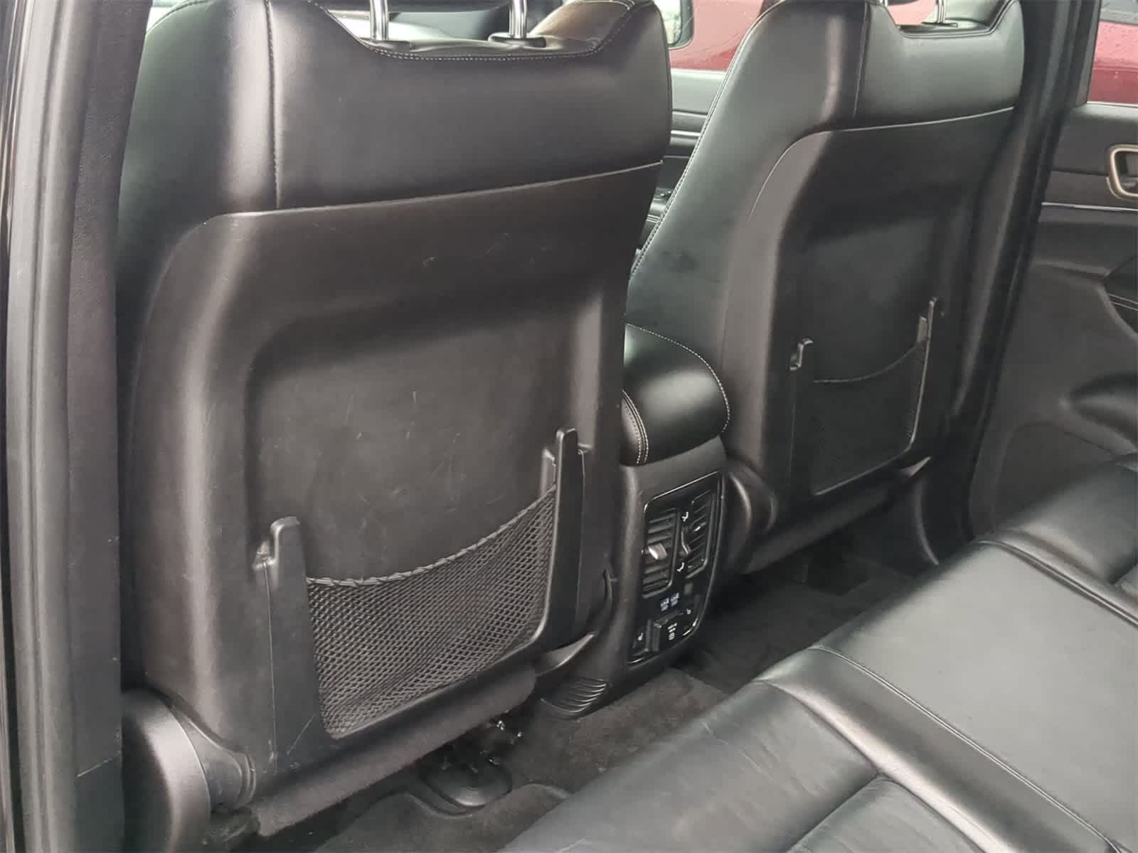 Thumbnail: 2015 Jeep Grand Cherokee - 26