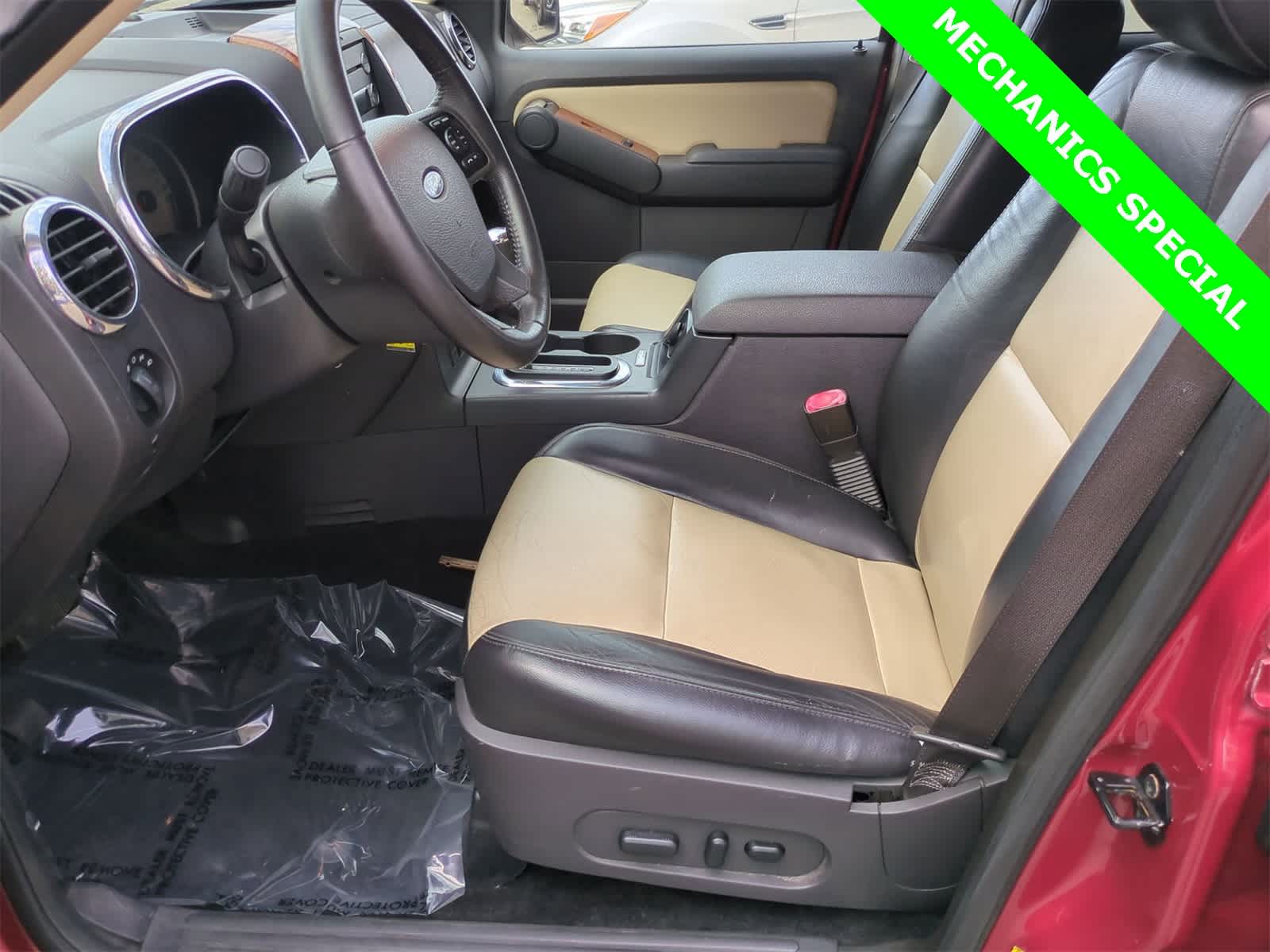 Thumbnail: 2010 Ford Explorer - 15