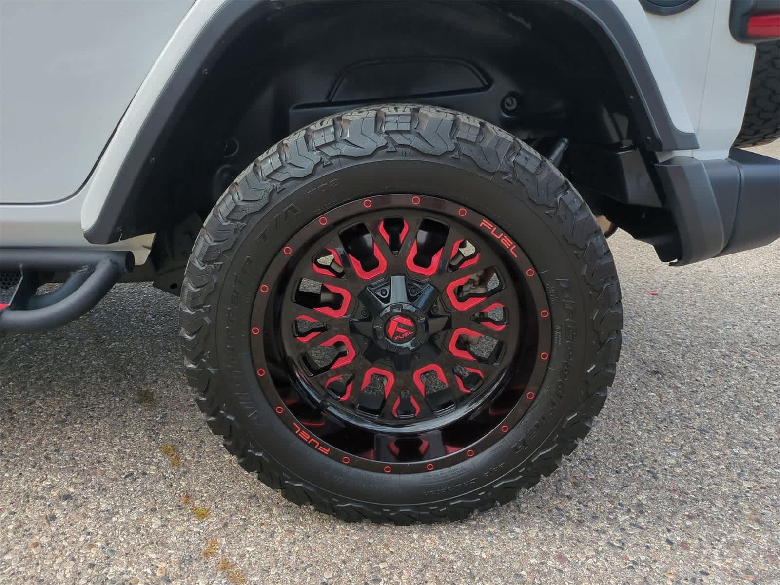 Thumbnail: 2018 Jeep Wrangler - 14