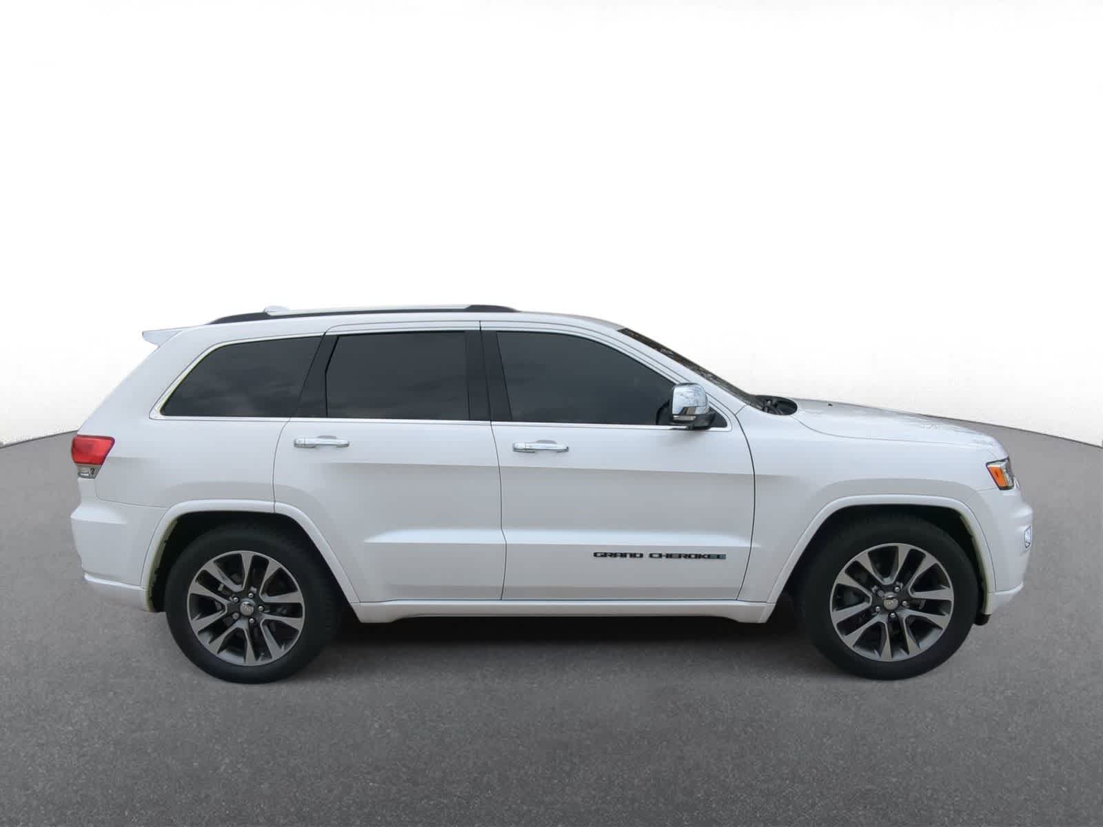 Thumbnail: 2018 Jeep Grand Cherokee - 9