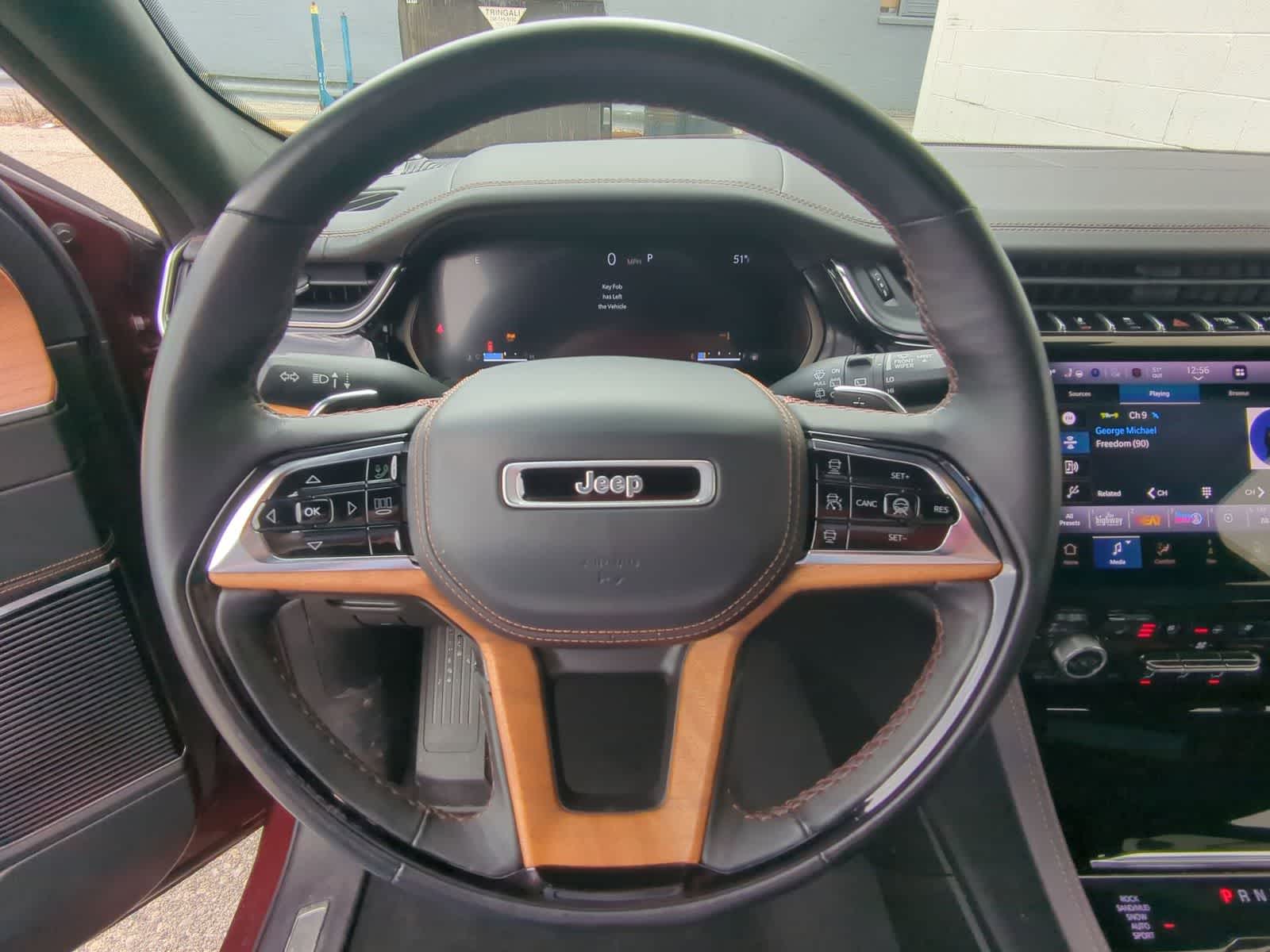 Thumbnail: 2022 Jeep Grand Cherokee - 22