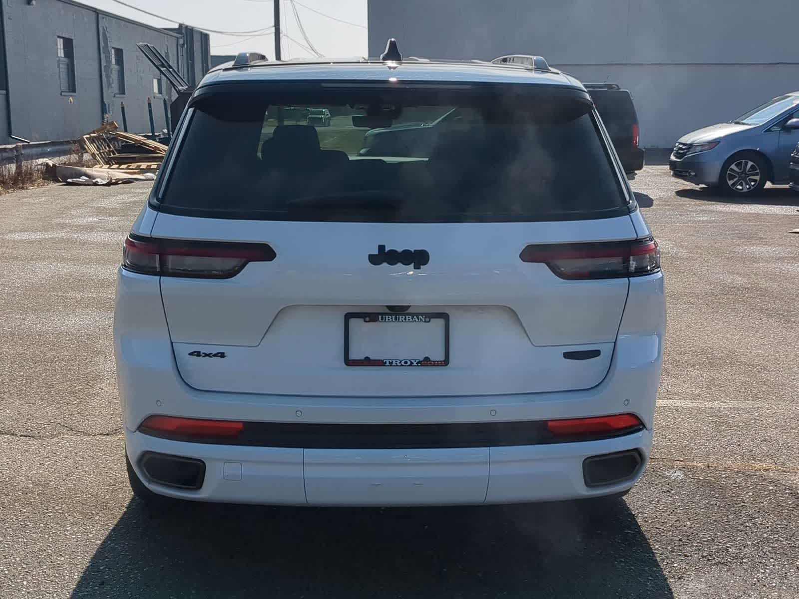 Thumbnail: 2024 Jeep Grand Cherokee L - 13