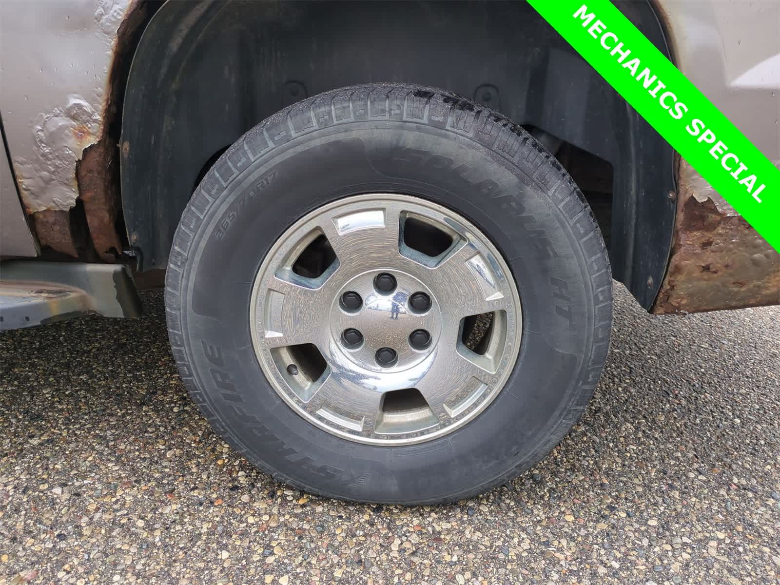 Thumbnail: 2011 Chevrolet Avalanche 1500 - 13