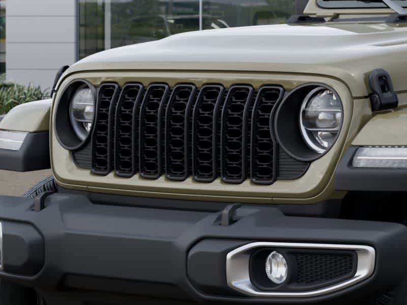 Thumbnail: 2026 Jeep Gladiator - 11