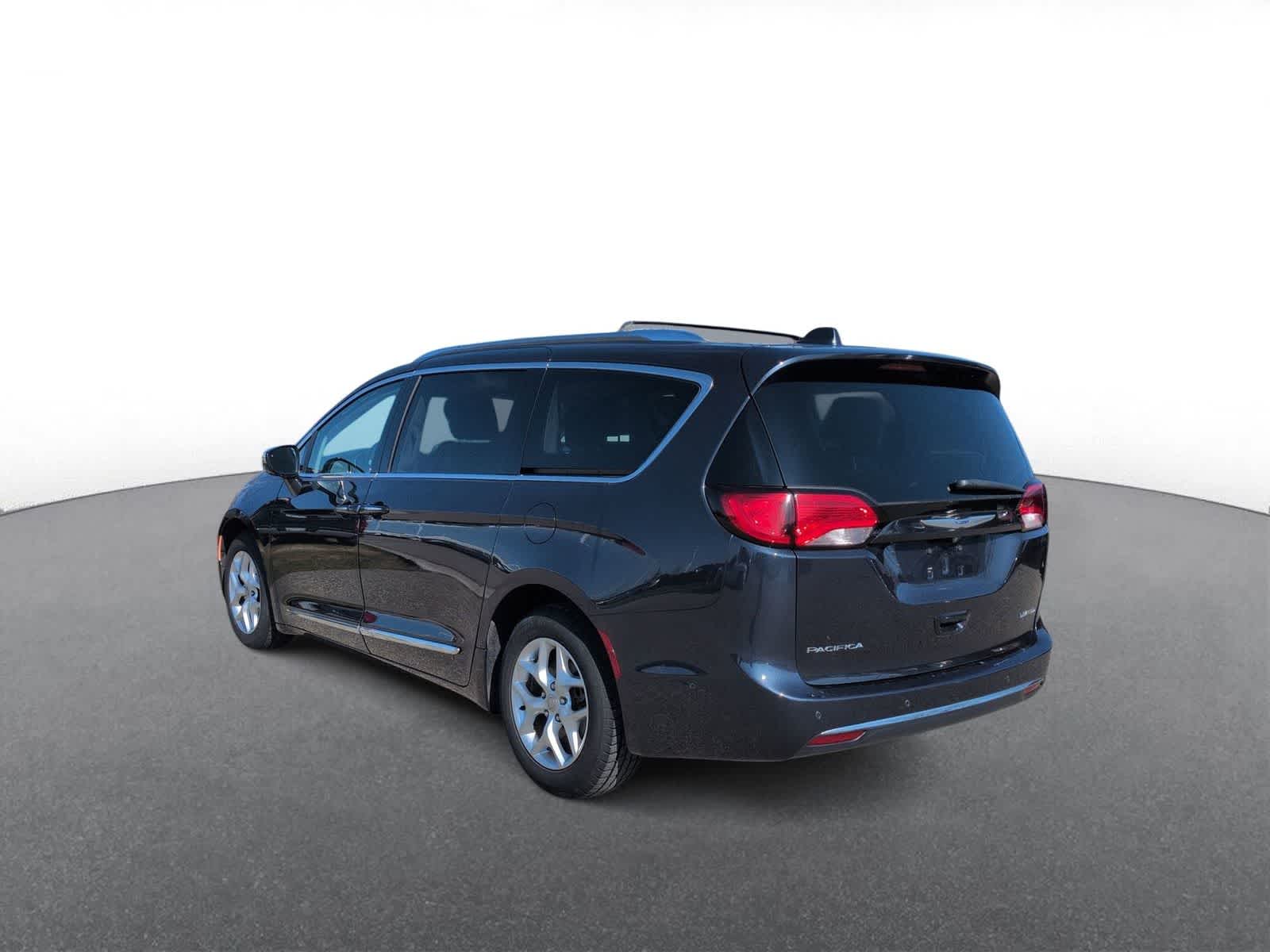 Thumbnail: 2020 Chrysler Pacifica - 6