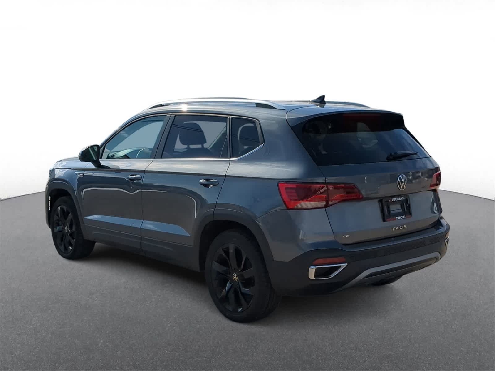 Thumbnail: 2022 Volkswagen Taos - 6