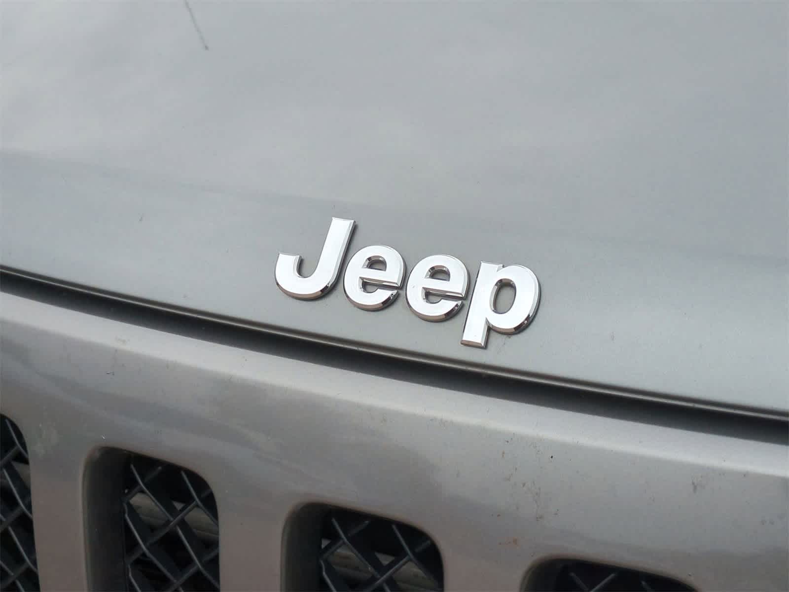 Thumbnail: 2012 Jeep Patriot - 11