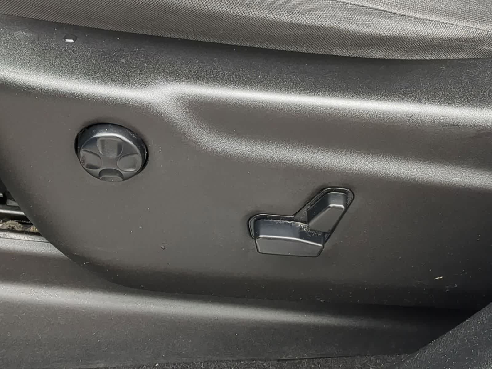 Thumbnail: 2019 Jeep Grand Cherokee - 17