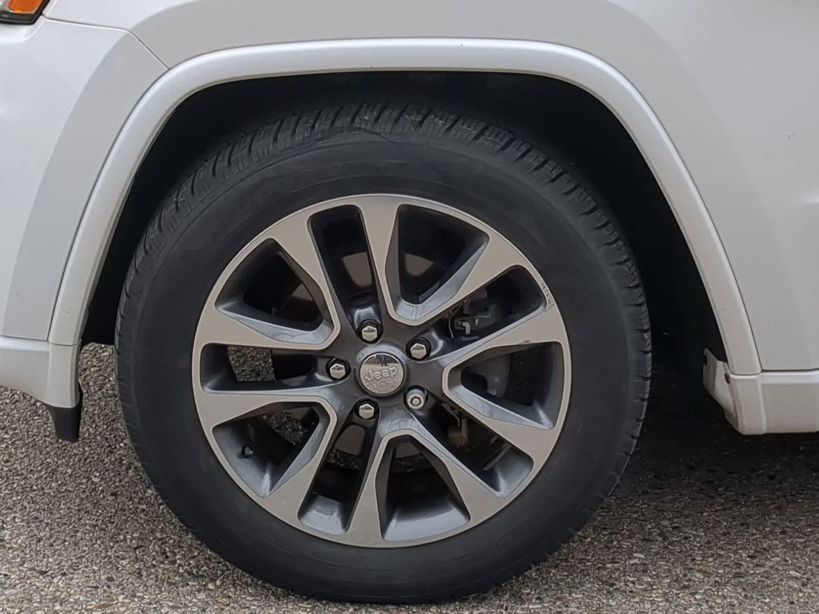 Thumbnail: 2018 Jeep Grand Cherokee - 14