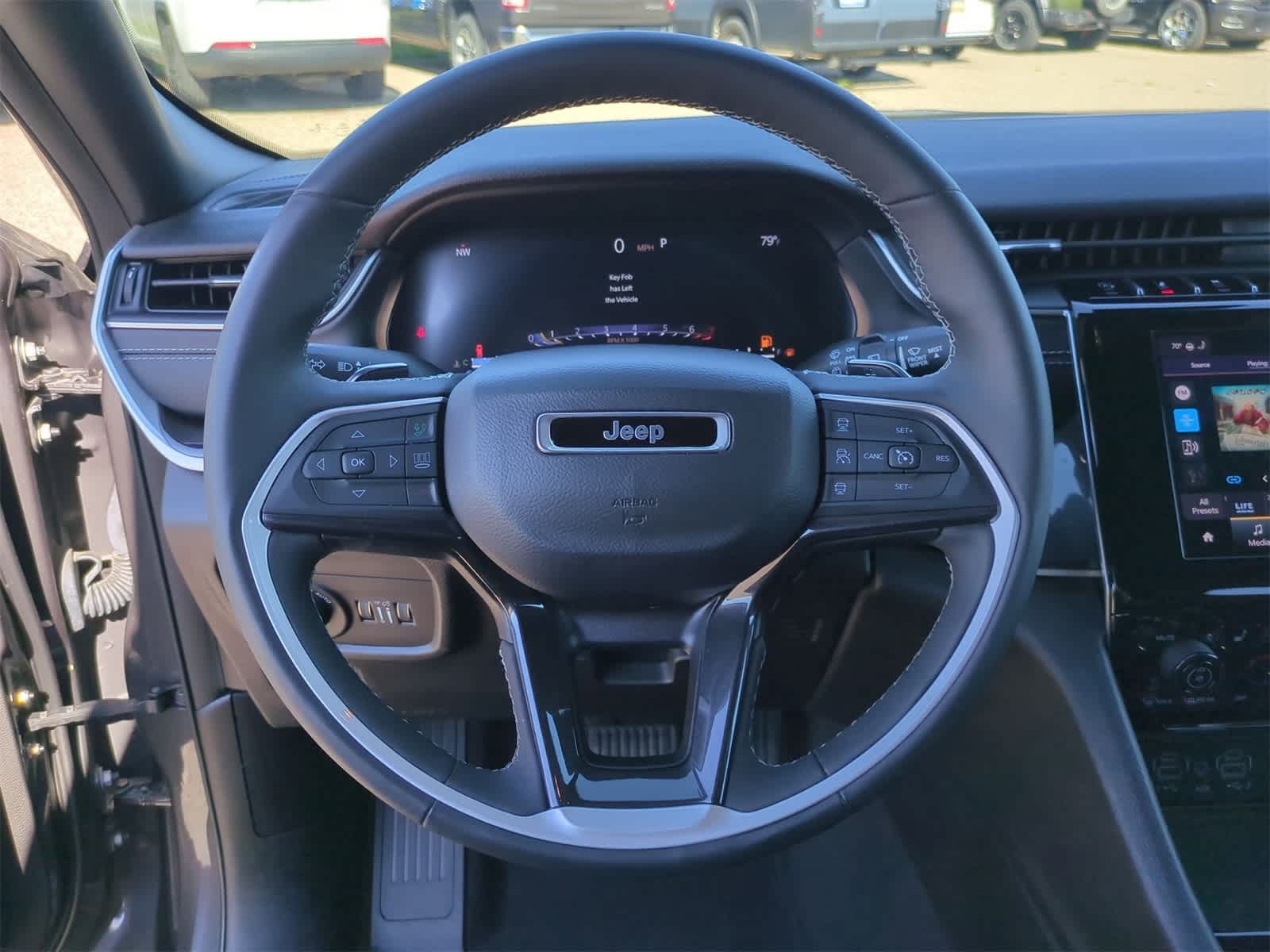 Thumbnail: 2023 Jeep Grand Cherokee L - 22