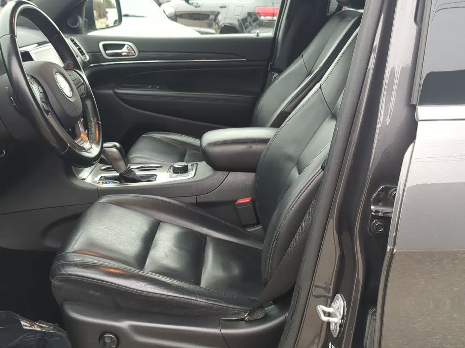 Thumbnail: 2021 Jeep Grand Cherokee - 16