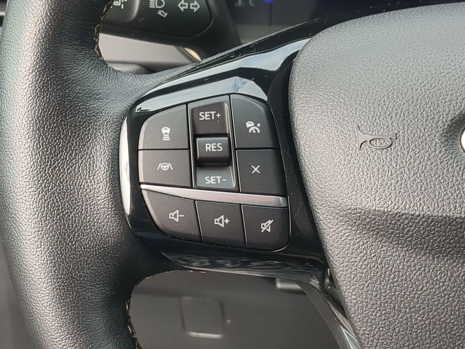 Thumbnail: 2022 Ford Escape - 23