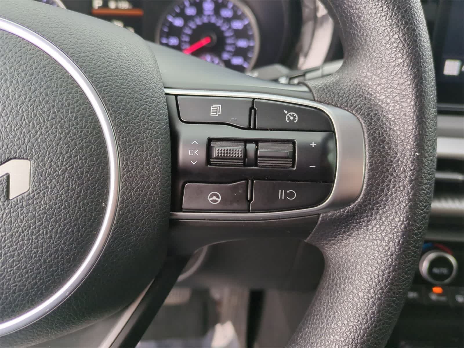 Thumbnail: 2022 Kia K5 - 24