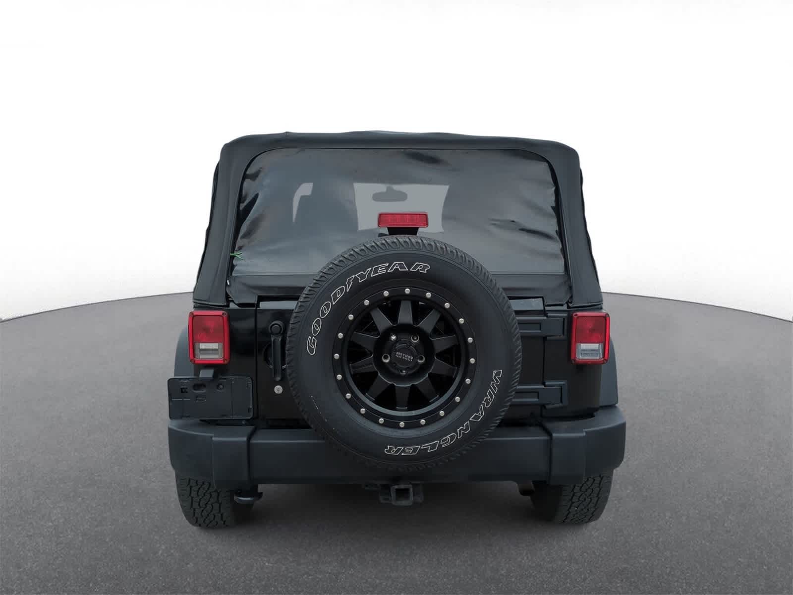 Thumbnail: 2013 Jeep Wrangler - 7