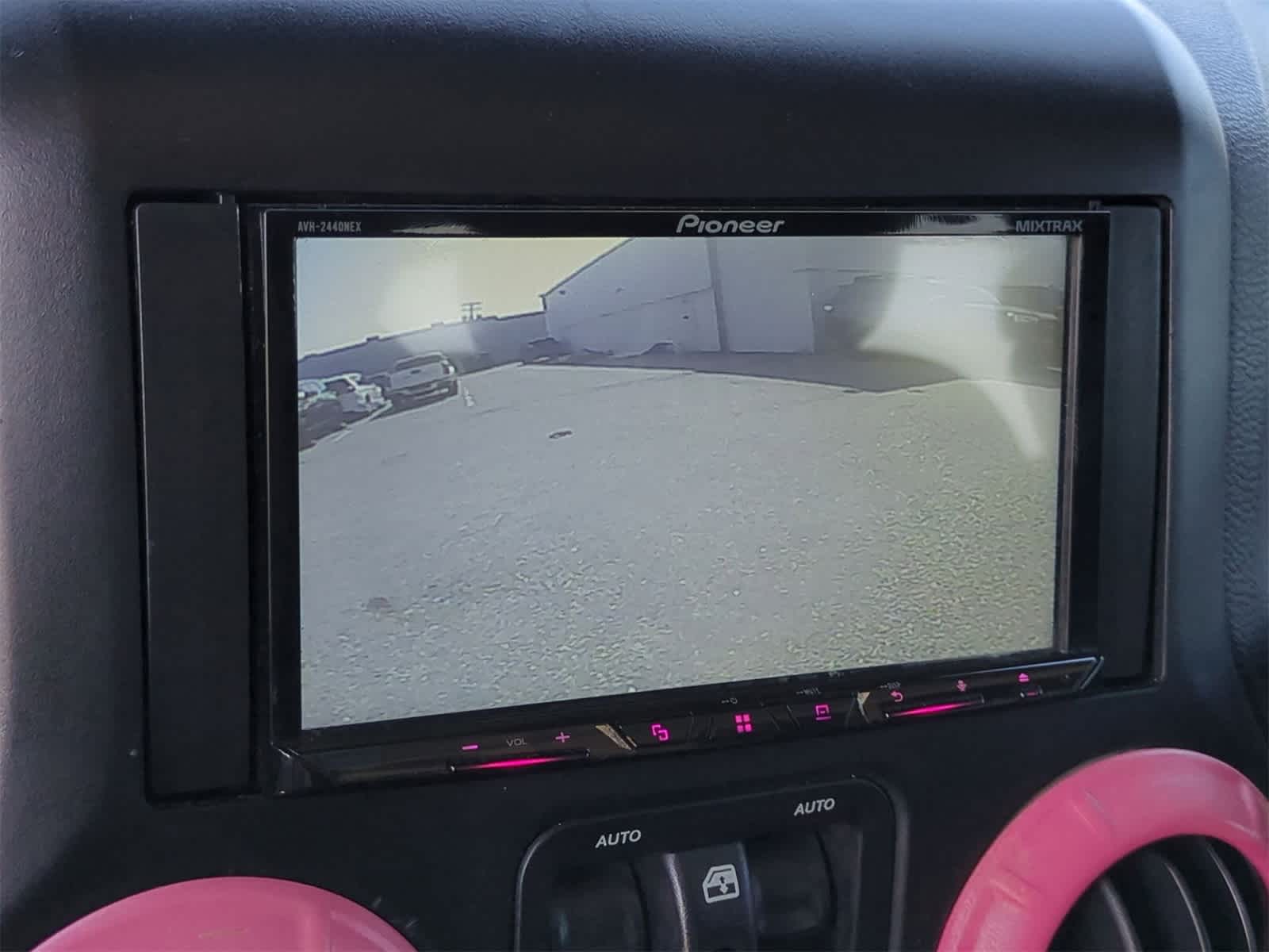 Thumbnail: 2016 Jeep Wrangler - 22