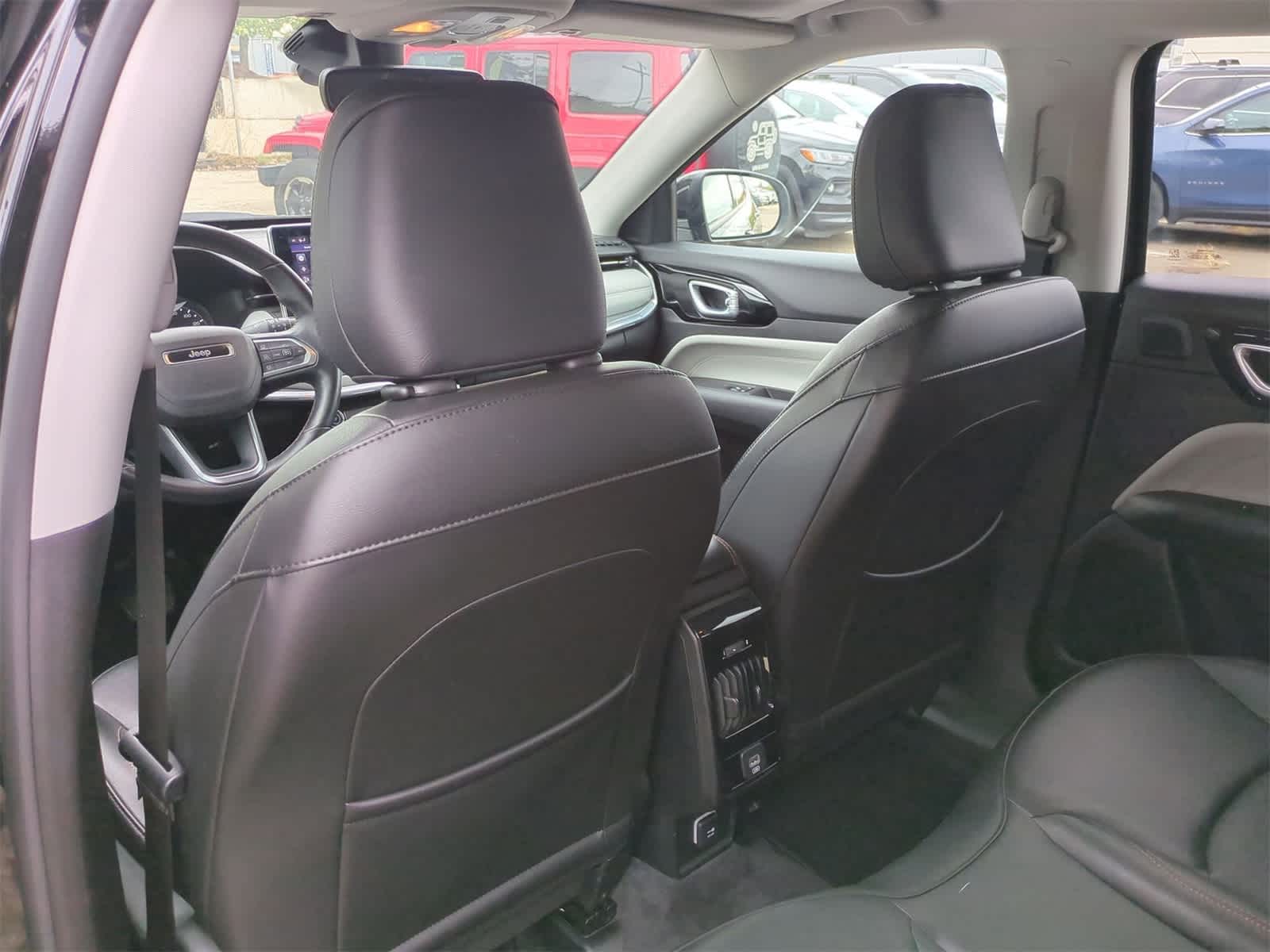 Thumbnail: 2022 Jeep Compass - 18
