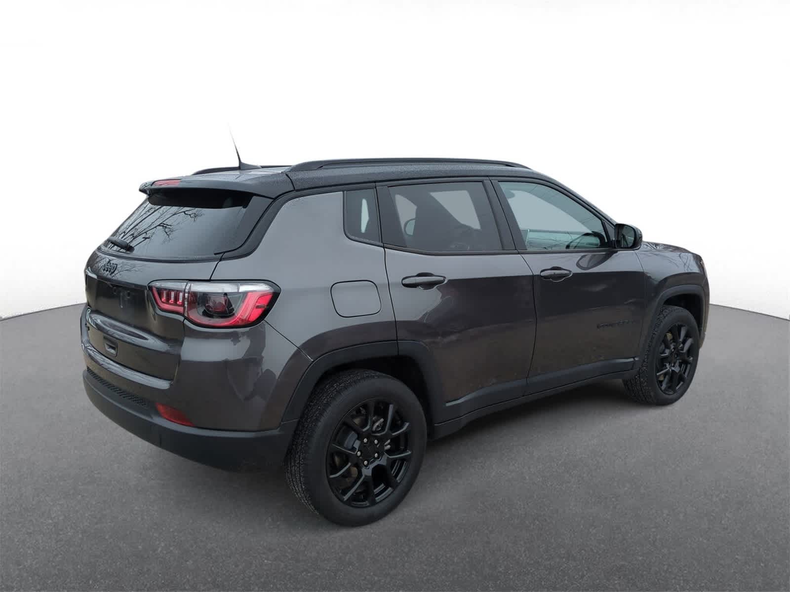Thumbnail: 2023 Jeep Compass - 8