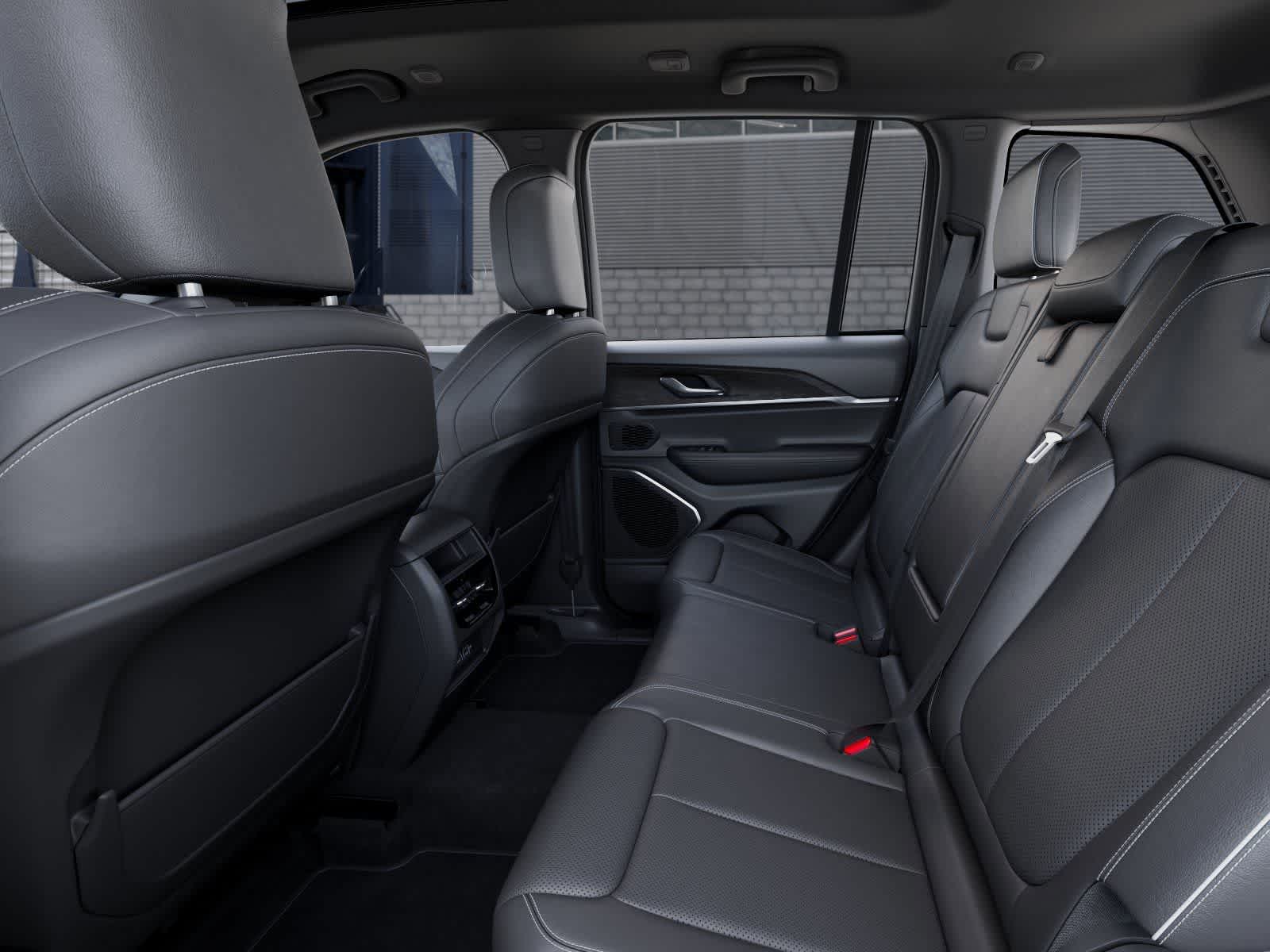 Thumbnail: 2026 Jeep Grand Cherokee - 23