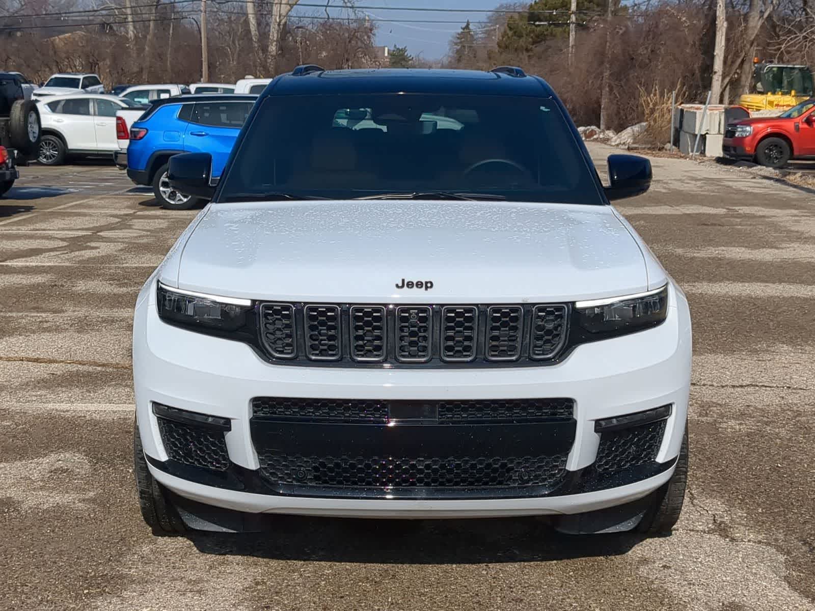 Thumbnail: 2024 Jeep Grand Cherokee L - 17