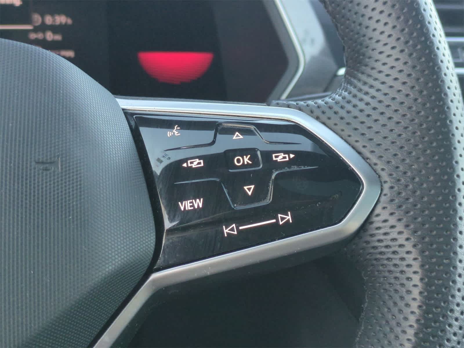 Thumbnail: 2022 Volkswagen Tiguan - 24