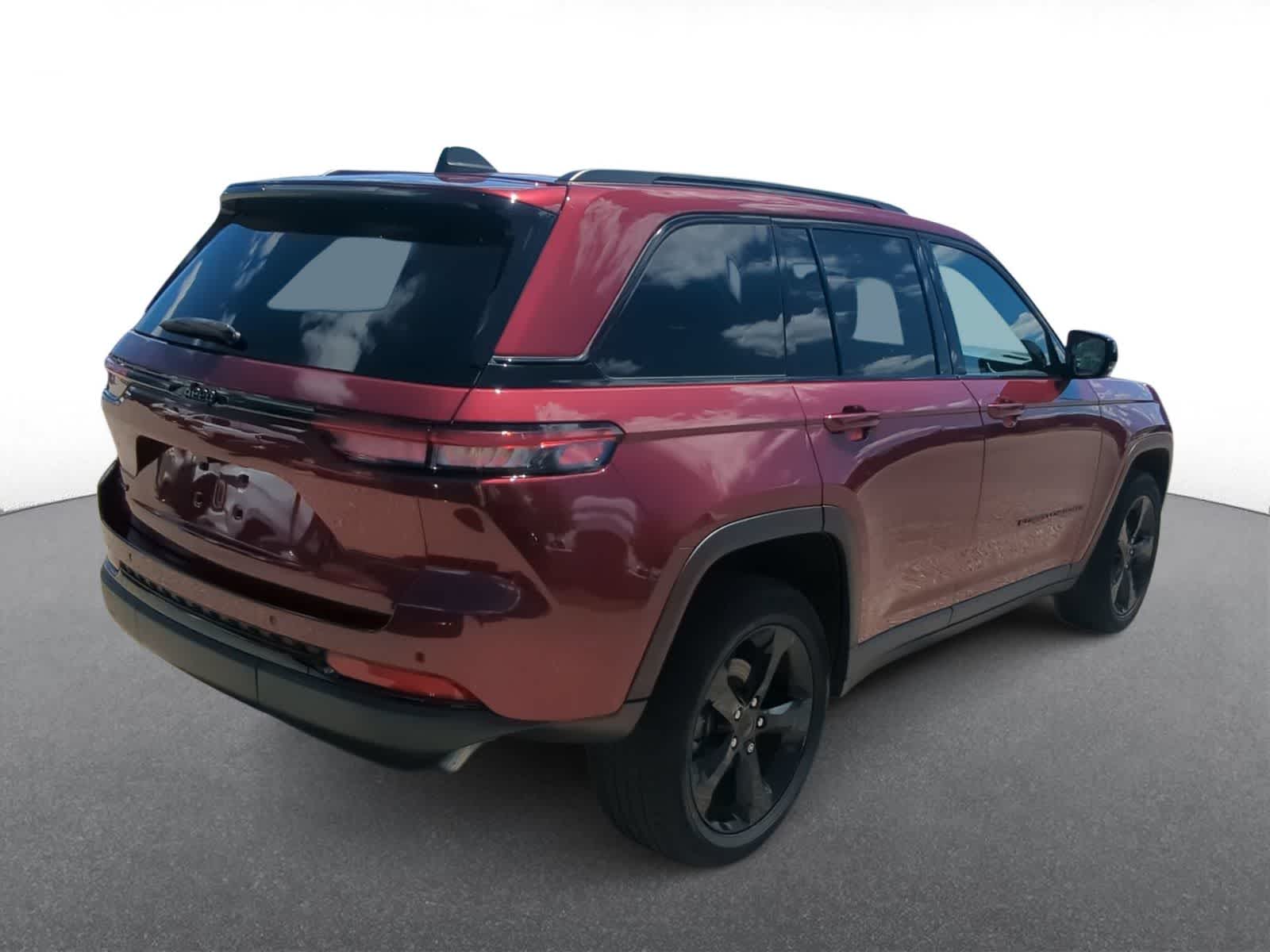 Thumbnail: 2023 Jeep Grand Cherokee - 8