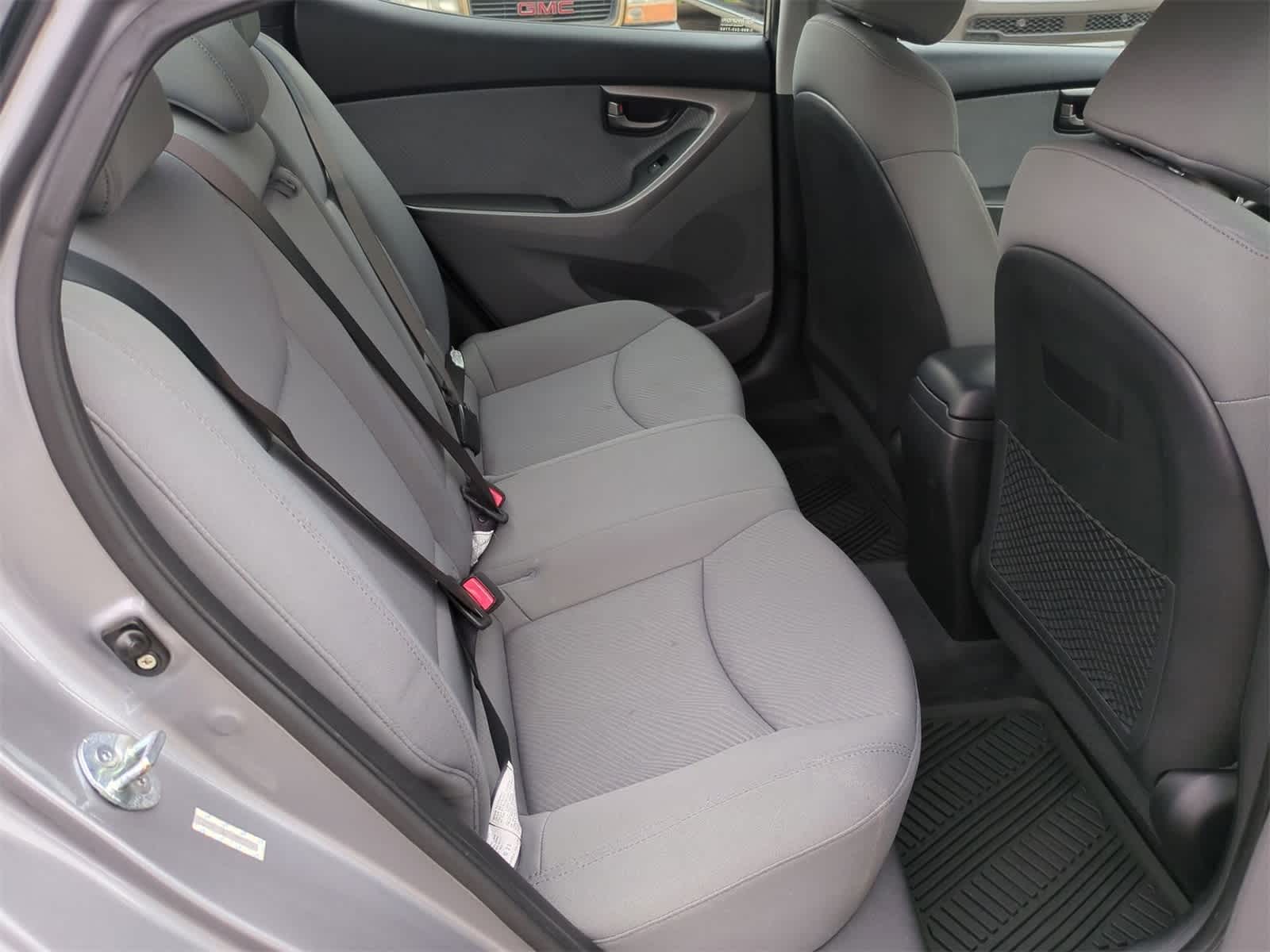 Thumbnail: 2011 Hyundai Elantra - 18