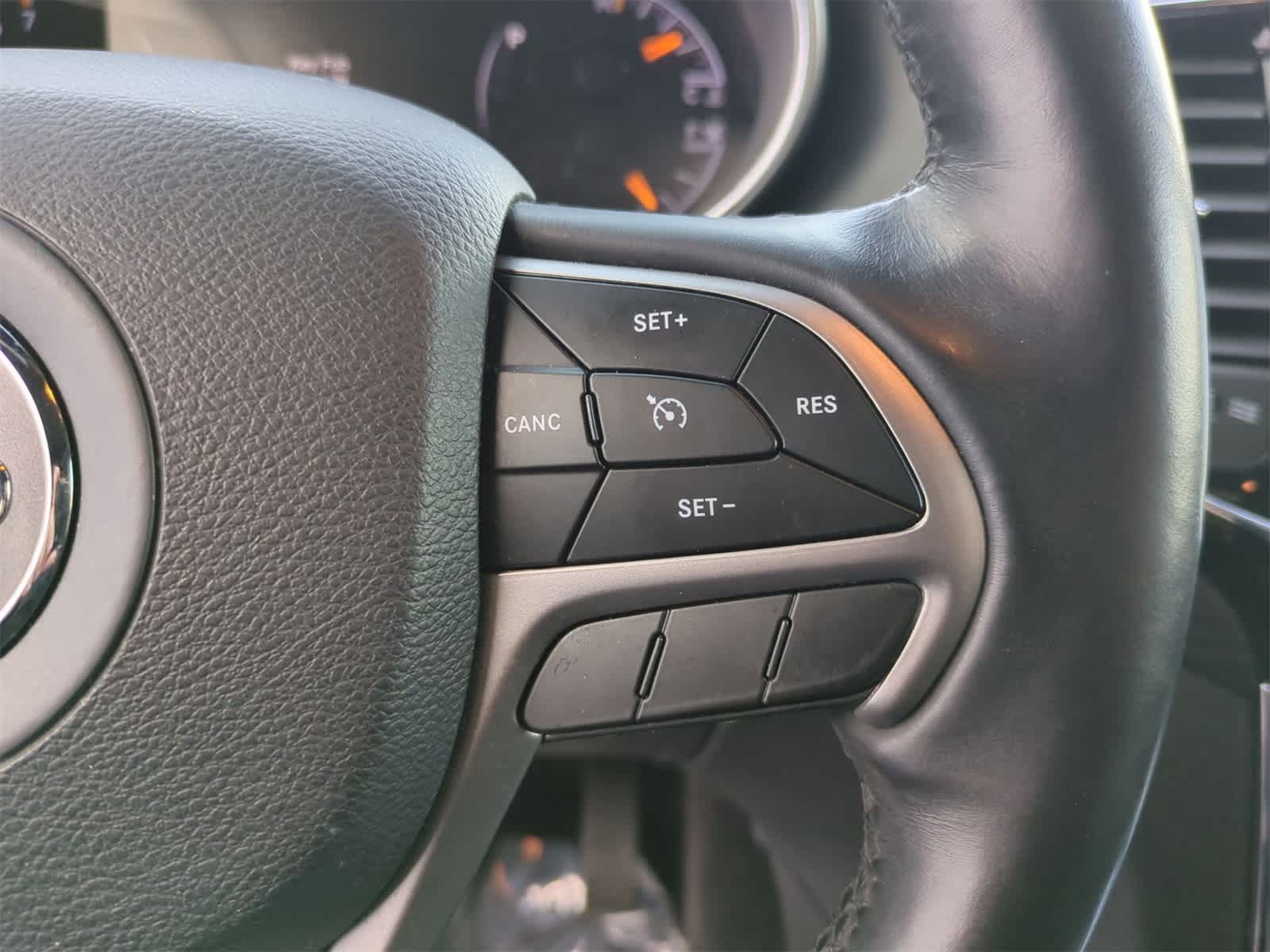 Thumbnail: 2019 Jeep Grand Cherokee - 24