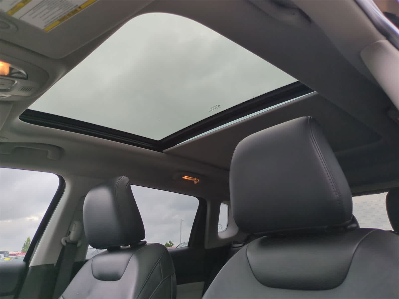 Thumbnail: 2022 Jeep Compass - 19