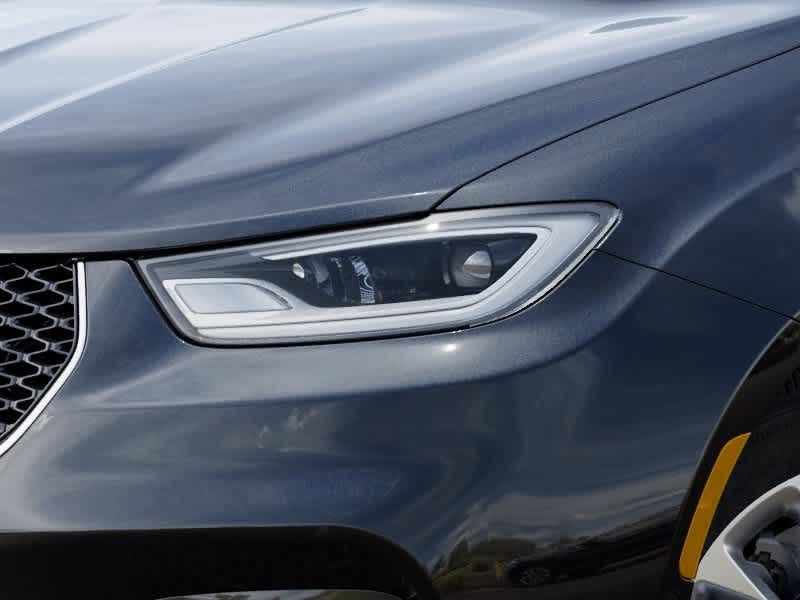 Thumbnail: 2026 Chrysler Pacifica - 10